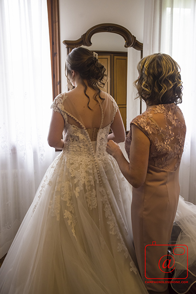 Fotografo matrimonio Marostica, fotografi matrimoni Marostica, album fotografico sposi, matrimonio in veneto, sposarsi a vicenza, fotografo matrimonio vicenza, fotografo veneto sposi, fotografia di matrimonio, servizio fotografico sposi, fotografo campagnolo simone.
Dove sposarsi, come sposarsi, fotografo sposi, sposarsi in villa, matrimonio, immagini di matrimonio.