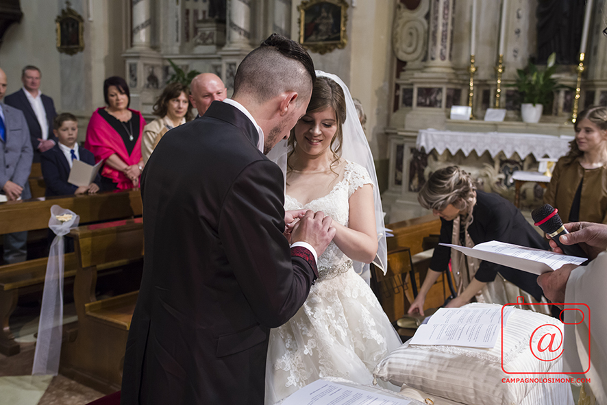 Fotografo matrimonio Marostica, fotografi matrimoni Marostica, album fotografico sposi, matrimonio in veneto, sposarsi a vicenza, fotografo matrimonio vicenza, fotografo veneto sposi, fotografia di matrimonio, servizio fotografico sposi, fotografo campagnolo simone.
Dove sposarsi, come sposarsi, fotografo sposi, sposarsi in villa, matrimonio, immagini di matrimonio.