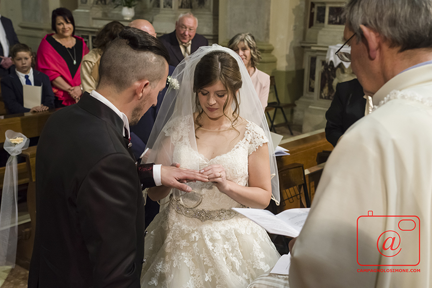 Fotografo matrimonio Marostica, fotografi matrimoni Marostica, album fotografico sposi, matrimonio in veneto, sposarsi a vicenza, fotografo matrimonio vicenza, fotografo veneto sposi, fotografia di matrimonio, servizio fotografico sposi, fotografo campagnolo simone.
Dove sposarsi, come sposarsi, fotografo sposi, sposarsi in villa, matrimonio, immagini di matrimonio.