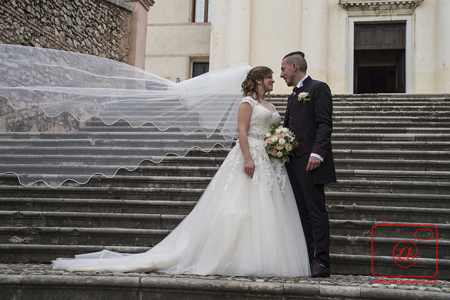 Fotografo matrimonio Marostica, fotografi matrimoni Marostica, album fotografico sposi, matrimonio in veneto, sposarsi a vicenza, fotografo matrimonio vicenza, fotografo veneto sposi, fotografia di matrimonio, servizio fotografico sposi, fotografo campagnolo simone.
Dove sposarsi, come sposarsi, fotografo sposi, sposarsi in villa, matrimonio, immagini di matrimonio.