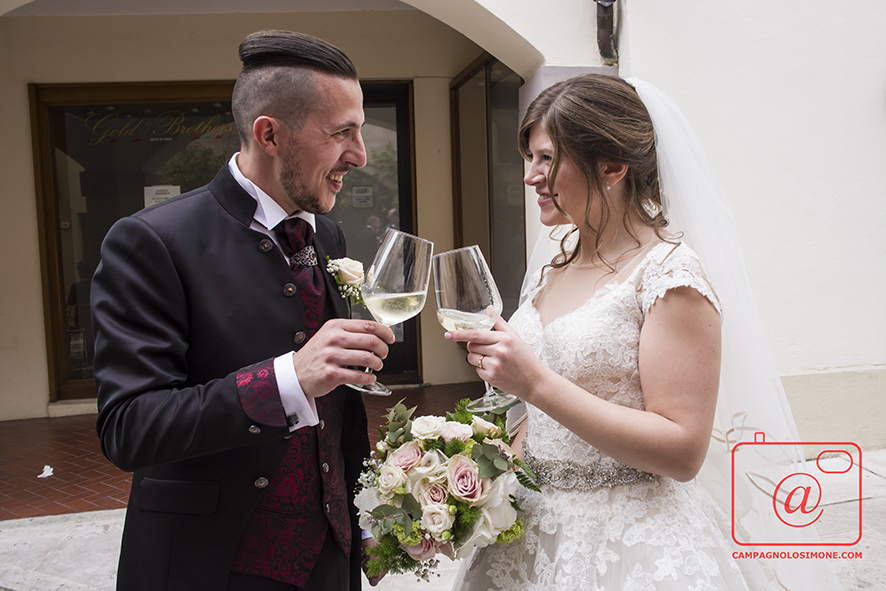 Fotografo matrimonio Marostica, fotografi matrimoni Marostica, album fotografico sposi, matrimonio in veneto, sposarsi a vicenza, fotografo matrimonio vicenza, fotografo veneto sposi, fotografia di matrimonio, servizio fotografico sposi, fotografo campagnolo simone.
Dove sposarsi, come sposarsi, fotografo sposi, sposarsi in villa, matrimonio, immagini di matrimonio.