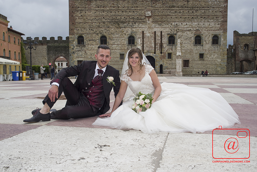Fotografo matrimonio Marostica, fotografi matrimoni Marostica, album fotografico sposi, matrimonio in veneto, sposarsi a vicenza, fotografo matrimonio vicenza, fotografo veneto sposi, fotografia di matrimonio, servizio fotografico sposi, fotografo campagnolo simone.
Dove sposarsi, come sposarsi, fotografo sposi, sposarsi in villa, matrimonio, immagini di matrimonio.