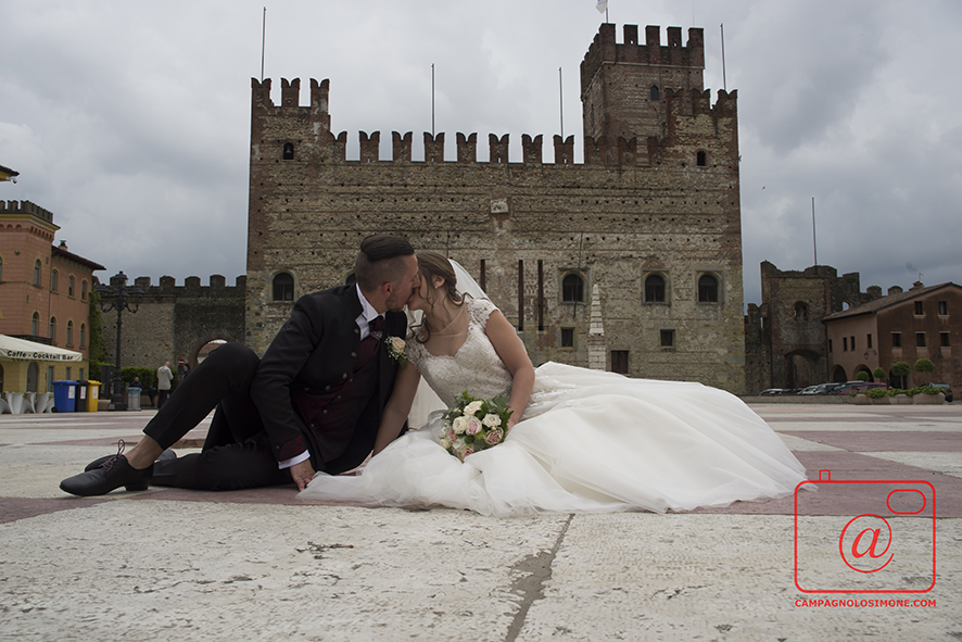 Fotografo matrimonio Marostica, fotografi matrimoni Marostica, album fotografico sposi, matrimonio in veneto, sposarsi a vicenza, fotografo matrimonio vicenza, fotografo veneto sposi, fotografia di matrimonio, servizio fotografico sposi, fotografo campagnolo simone.
Dove sposarsi, come sposarsi, fotografo sposi, sposarsi in villa, matrimonio, immagini di matrimonio.