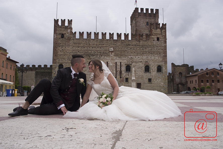 Fotografo matrimonio Marostica, fotografi matrimoni Marostica, album fotografico sposi, matrimonio in veneto, sposarsi a vicenza, fotografo matrimonio vicenza, fotografo veneto sposi, fotografia di matrimonio, servizio fotografico sposi, fotografo campagnolo simone.
Dove sposarsi, come sposarsi, fotografo sposi, sposarsi in villa, matrimonio, immagini di matrimonio.