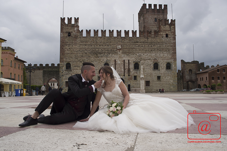 Fotografo matrimonio Marostica, fotografi matrimoni Marostica, album fotografico sposi, matrimonio in veneto, sposarsi a vicenza, fotografo matrimonio vicenza, fotografo veneto sposi, fotografia di matrimonio, servizio fotografico sposi, fotografo campagnolo simone.
Dove sposarsi, come sposarsi, fotografo sposi, sposarsi in villa, matrimonio, immagini di matrimonio.
