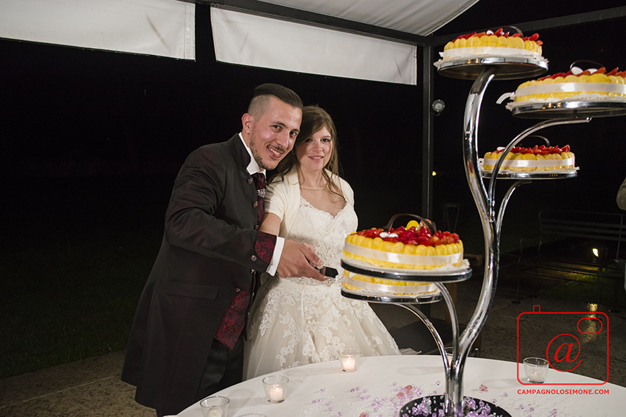 Fotografo matrimonio Marostica, fotografi matrimoni Marostica, album fotografico sposi, matrimonio in veneto, sposarsi a vicenza, fotografo matrimonio vicenza, fotografo veneto sposi, fotografia di matrimonio, servizio fotografico sposi, fotografo campagnolo simone.
Dove sposarsi, come sposarsi, fotografo sposi, sposarsi in villa, matrimonio, immagini di matrimonio.