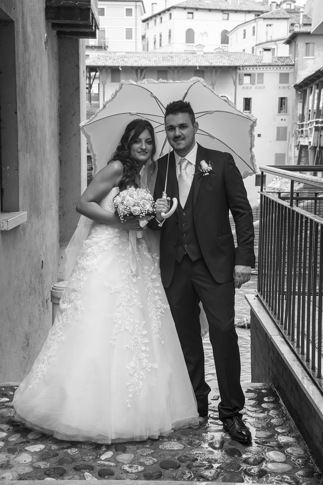 FOTOGRAFO MATRIMONIO, FOTOGRAFO DI MATRIMONI VICENZA, FOTOGRAFO MATRIMONIO VENETO, FOTOGRAFO MATRIMONIO BASSANO DEL GRAPPA, FOTOGRAFO MATRIMONIO PROVINCIA DI VICENZA, ALBUM SPOSI, SERVIZIO MATRIMONIALE, SPOSO, SPOSA, SPOSARSI, SPOSARSI A VICENZA.
FOTOGRAFO MATRIMONI PADOVA, FOTOGRAFO MATRIMONI TREVISO, FOTOGRAFO MATRIMONI VENEZIA, FOTOGRAFO COMUNE DI.
MATRIMONIO GIUSEPPE E ROSSELLA SAN GIUSEPPE DI CASSOLA IN PROVINCIA DI VICENZA.