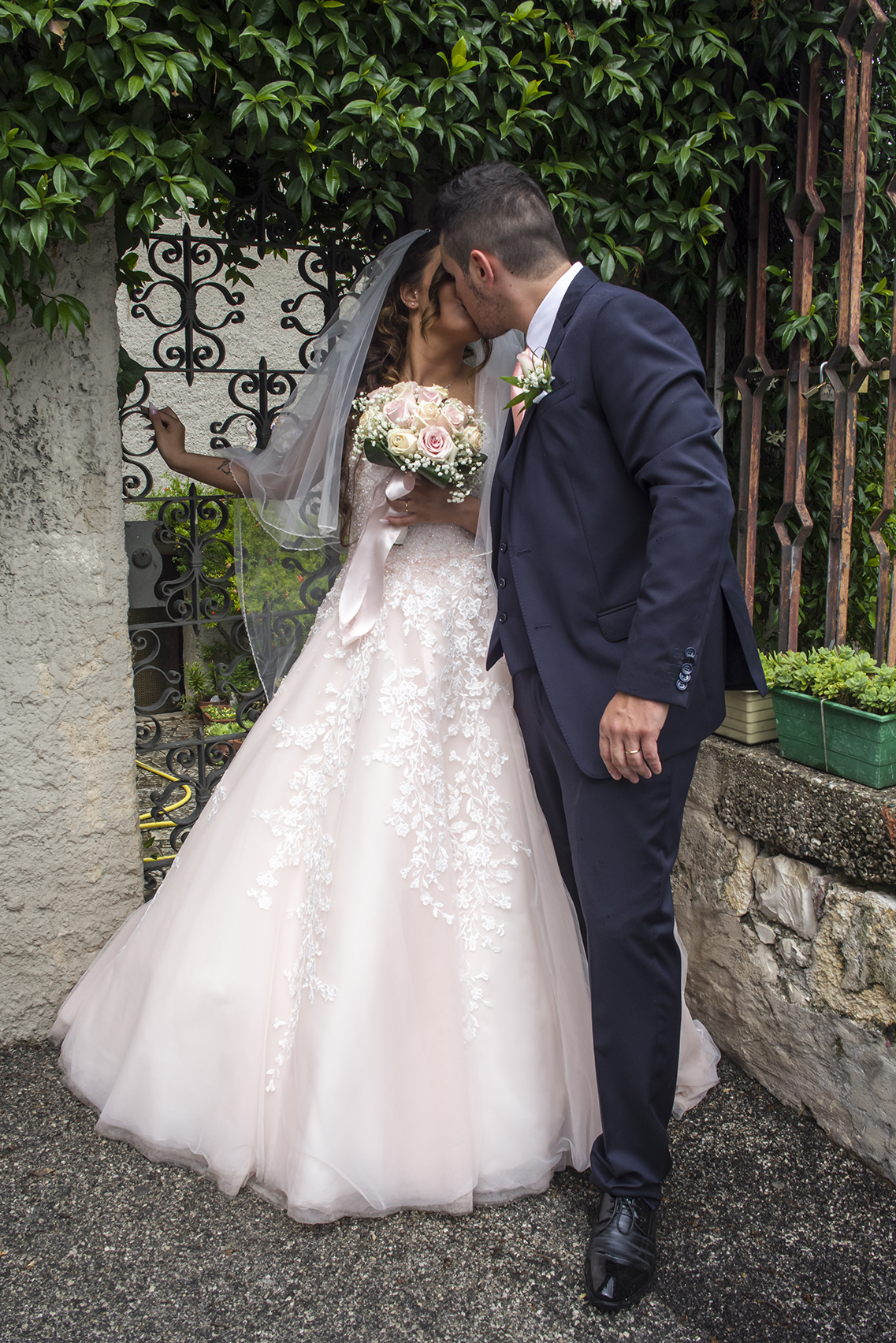 FOTOGRAFO MATRIMONIO, FOTOGRAFO DI MATRIMONI VICENZA, FOTOGRAFO MATRIMONIO VENETO, FOTOGRAFO MATRIMONIO BASSANO DEL GRAPPA, FOTOGRAFO MATRIMONIO PROVINCIA DI VICENZA, ALBUM SPOSI, SERVIZIO MATRIMONIALE, SPOSO, SPOSA, SPOSARSI, SPOSARSI A VICENZA.
FOTOGRAFO MATRIMONI PADOVA, FOTOGRAFO MATRIMONI TREVISO, FOTOGRAFO MATRIMONI VENEZIA, FOTOGRAFO COMUNE DI.
MATRIMONIO GIUSEPPE E ROSSELLA SAN GIUSEPPE DI CASSOLA IN PROVINCIA DI VICENZA.