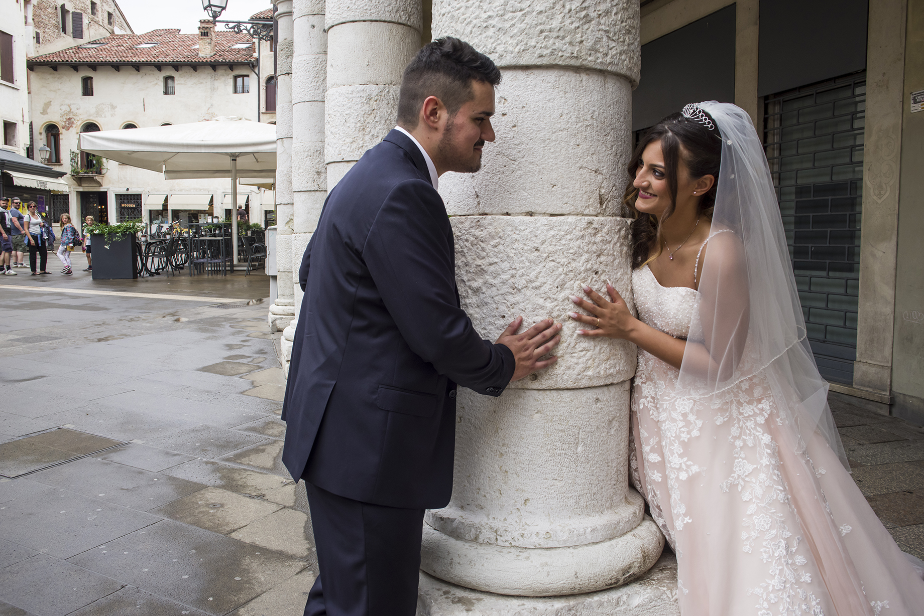 FOTOGRAFO MATRIMONIO, FOTOGRAFO DI MATRIMONI VICENZA, FOTOGRAFO MATRIMONIO VENETO, FOTOGRAFO MATRIMONIO BASSANO DEL GRAPPA, FOTOGRAFO MATRIMONIO PROVINCIA DI VICENZA, ALBUM SPOSI, SERVIZIO MATRIMONIALE, SPOSO, SPOSA, SPOSARSI, SPOSARSI A VICENZA.
FOTOGRAFO MATRIMONI PADOVA, FOTOGRAFO MATRIMONI TREVISO, FOTOGRAFO MATRIMONI VENEZIA, FOTOGRAFO COMUNE DI.
MATRIMONIO GIUSEPPE E ROSSELLA SAN GIUSEPPE DI CASSOLA IN PROVINCIA DI VICENZA.