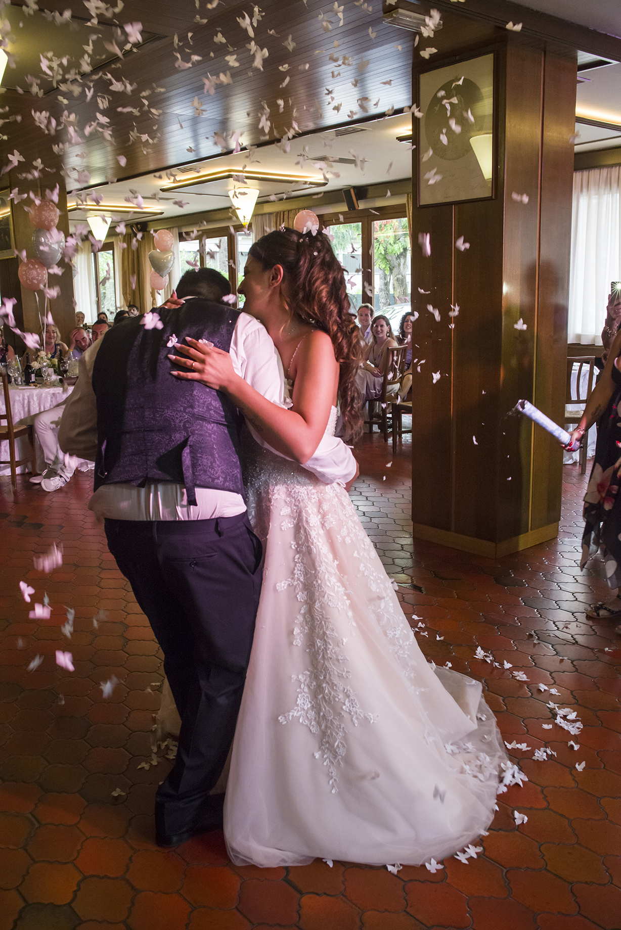 FOTOGRAFO MATRIMONIO, FOTOGRAFO DI MATRIMONI VICENZA, FOTOGRAFO MATRIMONIO VENETO, FOTOGRAFO MATRIMONIO BASSANO DEL GRAPPA, FOTOGRAFO MATRIMONIO PROVINCIA DI VICENZA, ALBUM SPOSI, SERVIZIO MATRIMONIALE, SPOSO, SPOSA, SPOSARSI, SPOSARSI A VICENZA.
FOTOGRAFO MATRIMONI PADOVA, FOTOGRAFO MATRIMONI TREVISO, FOTOGRAFO MATRIMONI VENEZIA, FOTOGRAFO COMUNE DI.
MATRIMONIO GIUSEPPE E ROSSELLA SAN GIUSEPPE DI CASSOLA IN PROVINCIA DI VICENZA.