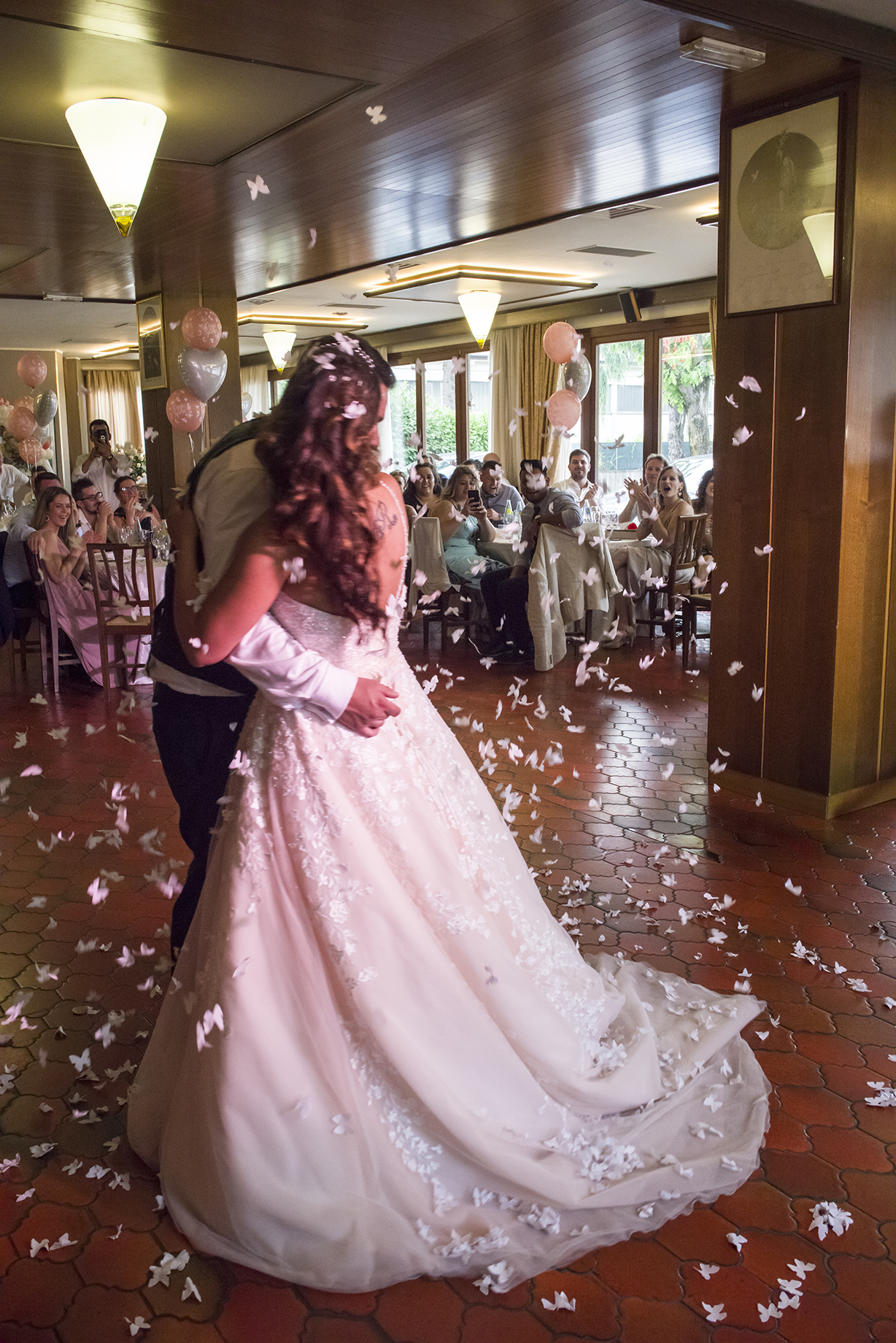 FOTOGRAFO MATRIMONIO, FOTOGRAFO DI MATRIMONI VICENZA, FOTOGRAFO MATRIMONIO VENETO, FOTOGRAFO MATRIMONIO BASSANO DEL GRAPPA, FOTOGRAFO MATRIMONIO PROVINCIA DI VICENZA, ALBUM SPOSI, SERVIZIO MATRIMONIALE, SPOSO, SPOSA, SPOSARSI, SPOSARSI A VICENZA.
FOTOGRAFO MATRIMONI PADOVA, FOTOGRAFO MATRIMONI TREVISO, FOTOGRAFO MATRIMONI VENEZIA, FOTOGRAFO COMUNE DI.
MATRIMONIO GIUSEPPE E ROSSELLA SAN GIUSEPPE DI CASSOLA IN PROVINCIA DI VICENZA.