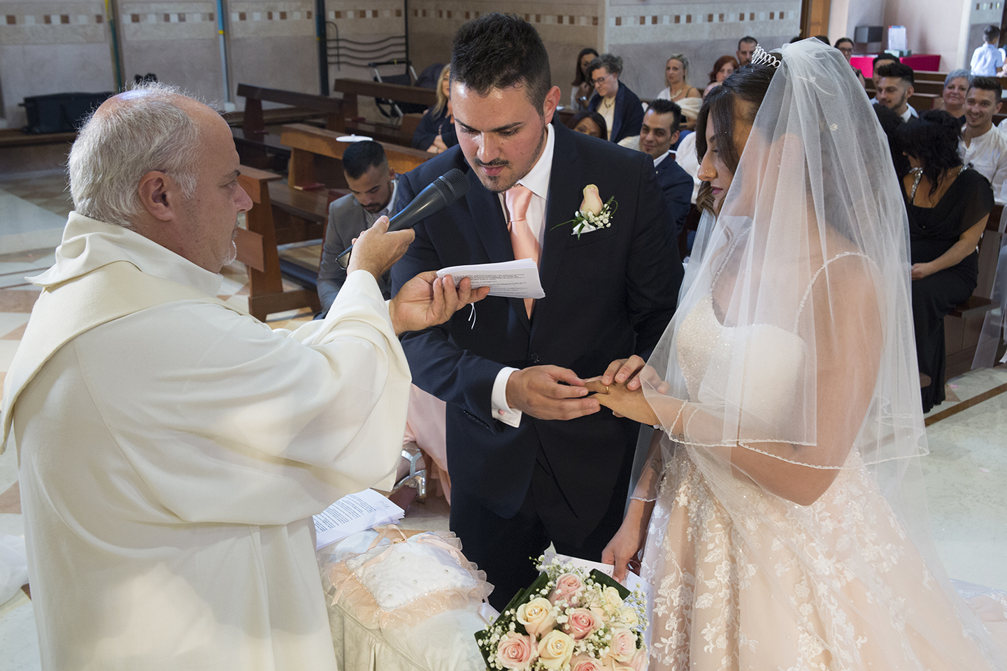 FOTOGRAFO MATRIMONIO, FOTOGRAFO DI MATRIMONI VICENZA, FOTOGRAFO MATRIMONIO VENETO, FOTOGRAFO MATRIMONIO BASSANO DEL GRAPPA, FOTOGRAFO MATRIMONIO PROVINCIA DI VICENZA, ALBUM SPOSI, SERVIZIO MATRIMONIALE, SPOSO, SPOSA, SPOSARSI, SPOSARSI A VICENZA.
FOTOGRAFO MATRIMONI PADOVA, FOTOGRAFO MATRIMONI TREVISO, FOTOGRAFO MATRIMONI VENEZIA, FOTOGRAFO COMUNE DI.
MATRIMONIO GIUSEPPE E ROSSELLA SAN GIUSEPPE DI CASSOLA IN PROVINCIA DI VICENZA.