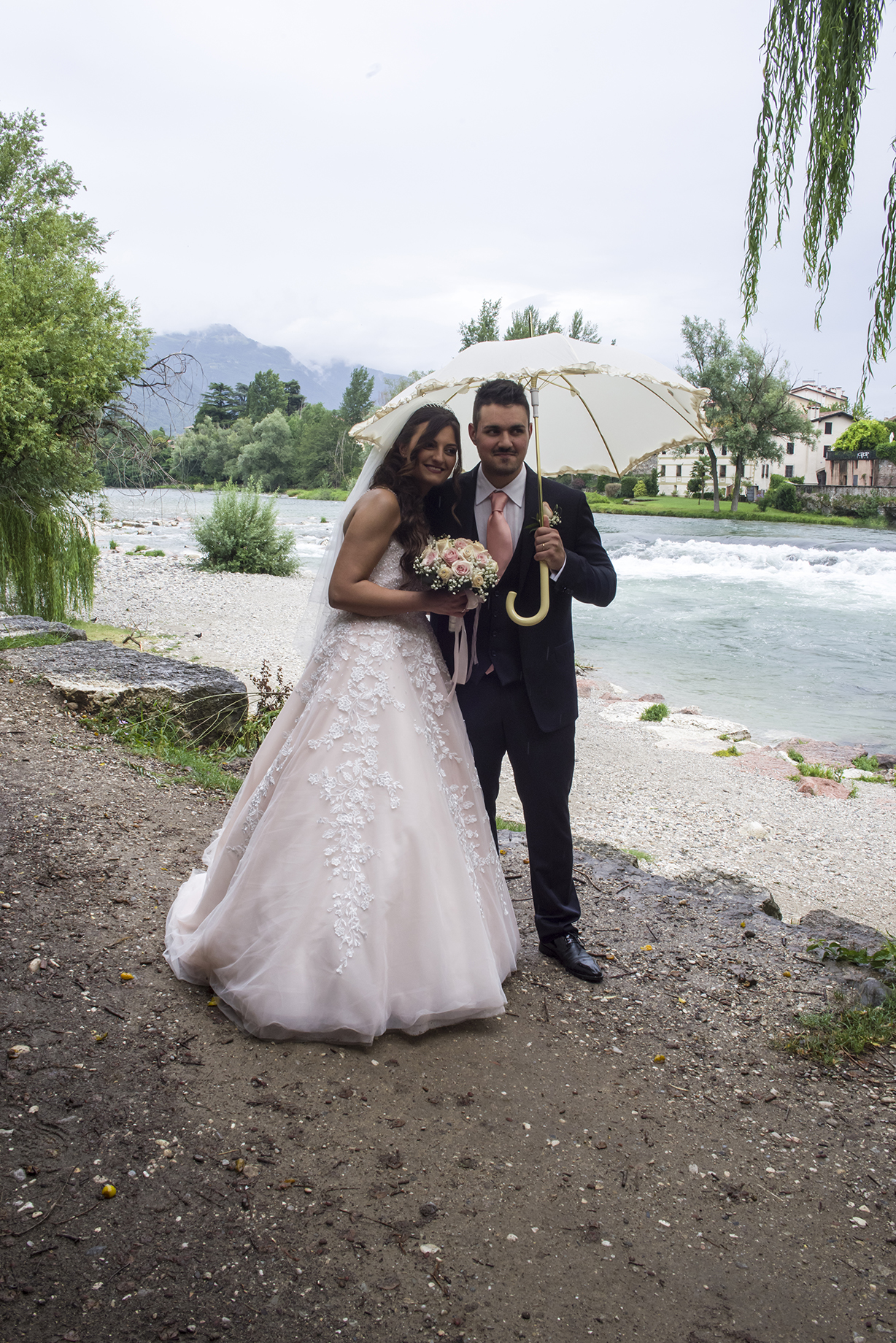 FOTOGRAFO MATRIMONIO, FOTOGRAFO DI MATRIMONI VICENZA, FOTOGRAFO MATRIMONIO VENETO, FOTOGRAFO MATRIMONIO BASSANO DEL GRAPPA, FOTOGRAFO MATRIMONIO PROVINCIA DI VICENZA, ALBUM SPOSI, SERVIZIO MATRIMONIALE, SPOSO, SPOSA, SPOSARSI, SPOSARSI A VICENZA.
FOTOGRAFO MATRIMONI PADOVA, FOTOGRAFO MATRIMONI TREVISO, FOTOGRAFO MATRIMONI VENEZIA, FOTOGRAFO COMUNE DI.
MATRIMONIO GIUSEPPE E ROSSELLA SAN GIUSEPPE DI CASSOLA IN PROVINCIA DI VICENZA.