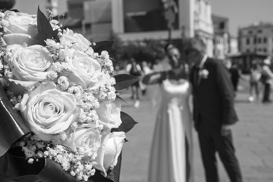 Fotografo sposi, servizio fotografico matrimonio Venezia, sposi a Venezia, studio fotografico Venezia, fotografo per matrimoni in veneto, sposarsi a Venezia, fotografo sposi, fotografo campagnolo simone, album fotografico sposi venezia, il giorno delle nozze, fotografo nozze, servizio fotografico di nozze.