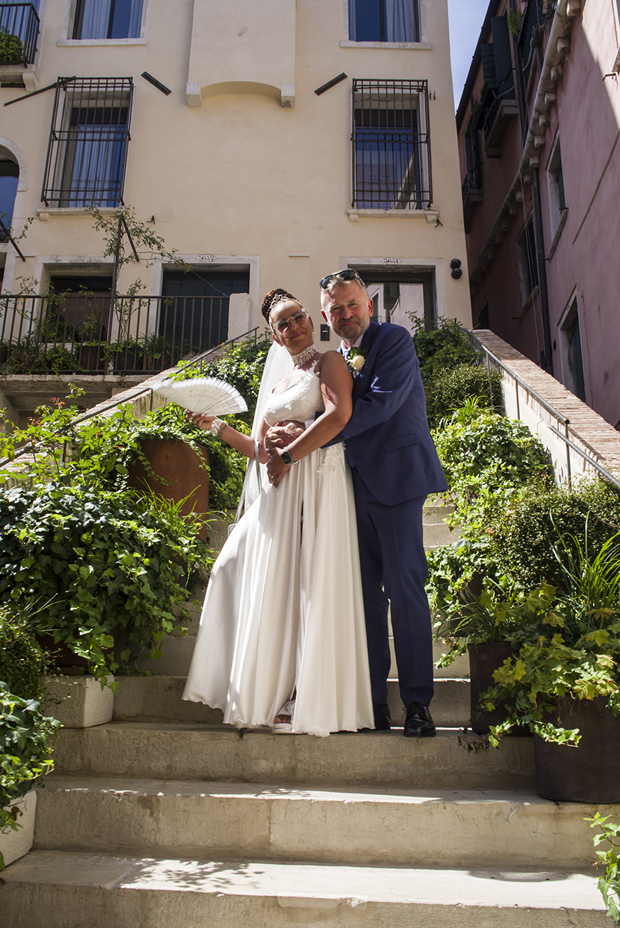 Fotografo sposi, servizio fotografico matrimonio Venezia, sposi a Venezia, studio fotografico Venezia, fotografo per matrimoni in veneto, sposarsi a Venezia,  fotografo sposi, fotografo campagnolo simone, album fotografico sposi venezia, il giorno delle nozze, fotografo nozze, servizio fotografico di nozze. 