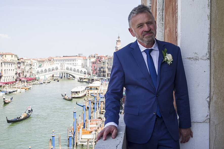 Fotografo sposi, servizio fotografico matrimonio Venezia, sposi a Venezia, studio fotografico Venezia, fotografo per matrimoni in veneto, sposarsi a Venezia,  fotografo sposi, fotografo campagnolo simone, album fotografico sposi venezia, il giorno delle nozze, fotografo nozze, servizio fotografico di nozze. 